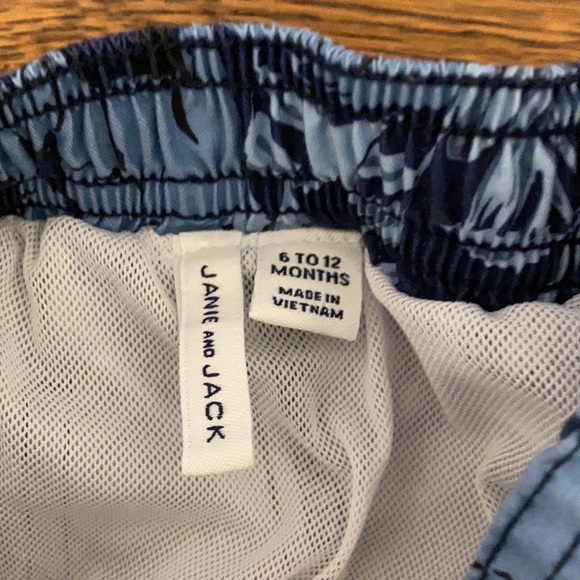 Janie and Jack swim trunks - Picture 3 of 4